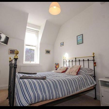 Light And Airy Central Lyme Regis Appartment With Parking Dış mekan fotoğraf