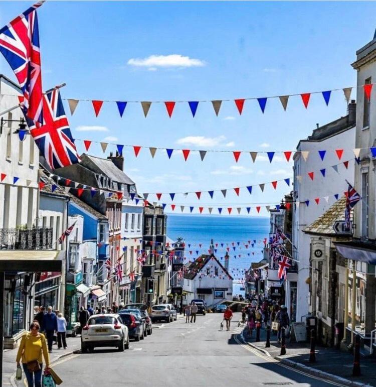 Light And Airy Central Lyme Regis Appartment With Parking Dış mekan fotoğraf
