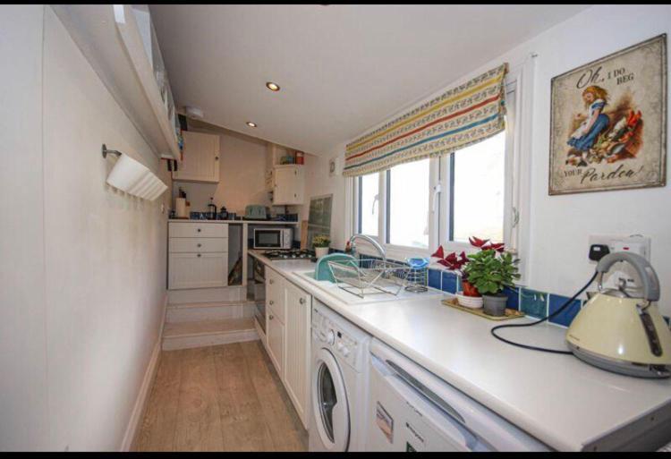 Light And Airy Central Lyme Regis Appartment With Parking Dış mekan fotoğraf